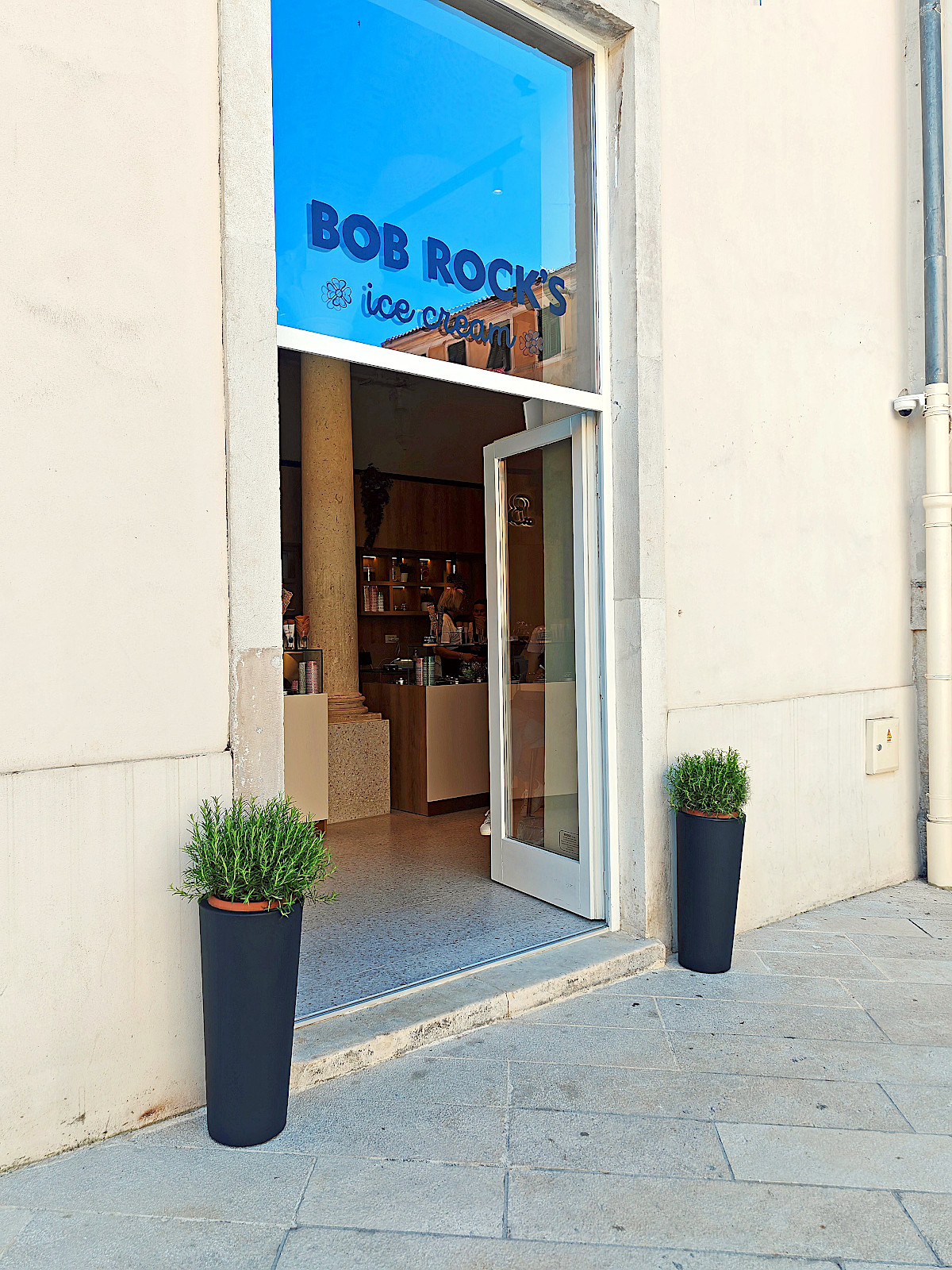 bob rocks shop